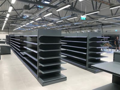 VVN komanda pristatė pristatymo įrangą ir surinkimo darbus naujoje parduotuvių tinklo „TOP“ parduotuvėje Siguldoje.8